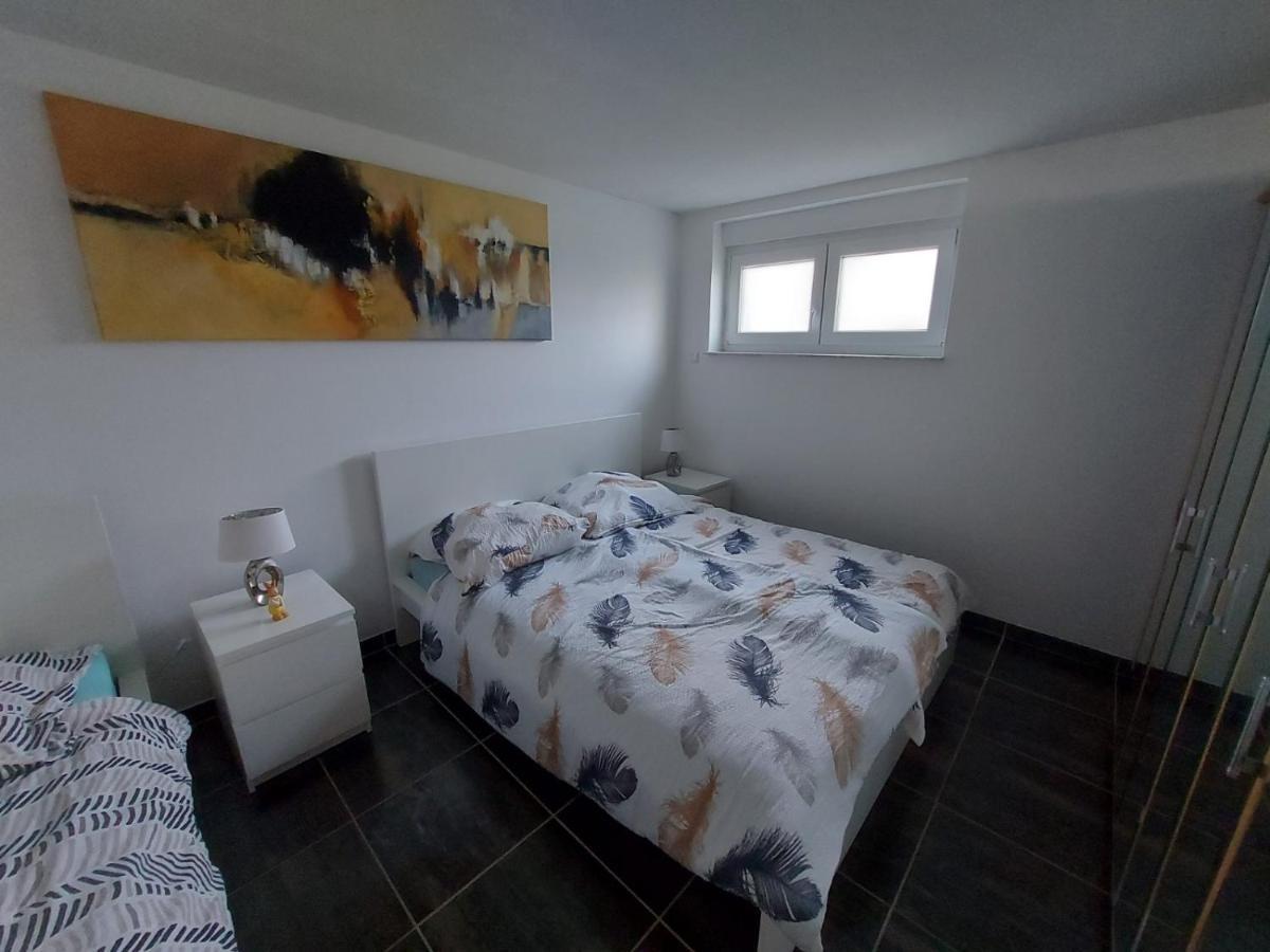 Lovely Appartment With Private Patio And Private Entrance In Luxembourg 60M2 Saeul Buitenkant foto